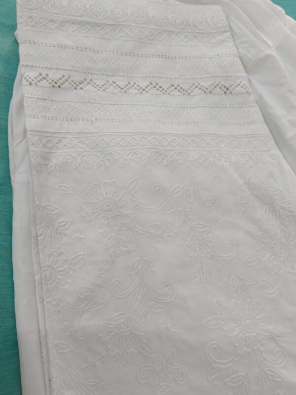 White Trouser With Elegance Tarkashi And Krastig